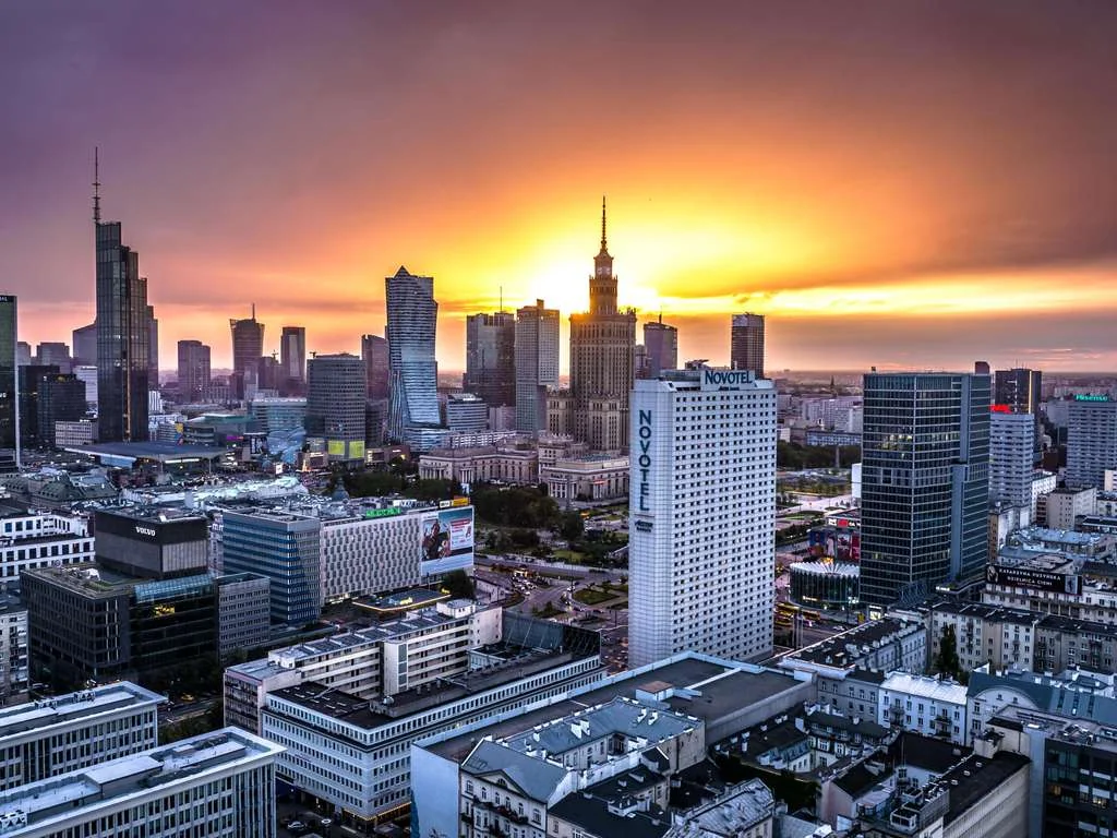 Novotel Warszawa Centrum z zewnątrz